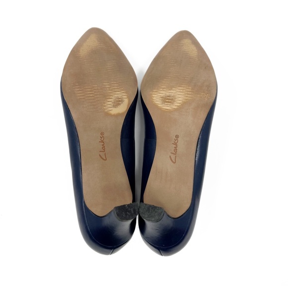 SOLD! Clarks Navy Blue Pointed Toe Pumps Heels - Picture 10 of 11